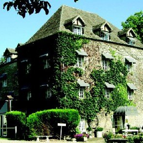 Moulin d'Hauterive***