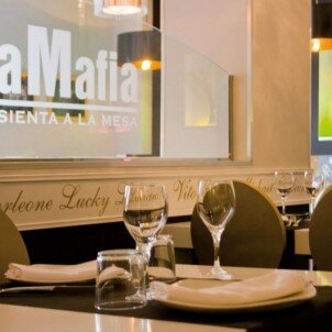 Restaurante La Mafia se sienta a la mesa Restaurante La Mafia se sienta a la mesa