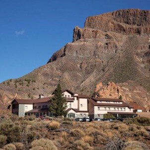 Parador de Cañadas del Teide** Parador de Cañadas del Teide**